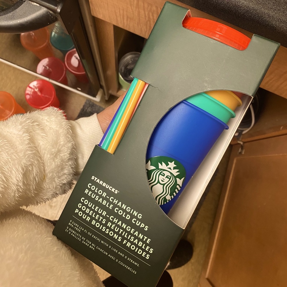 COPY - Starbucks Changing Color Cups! 💙